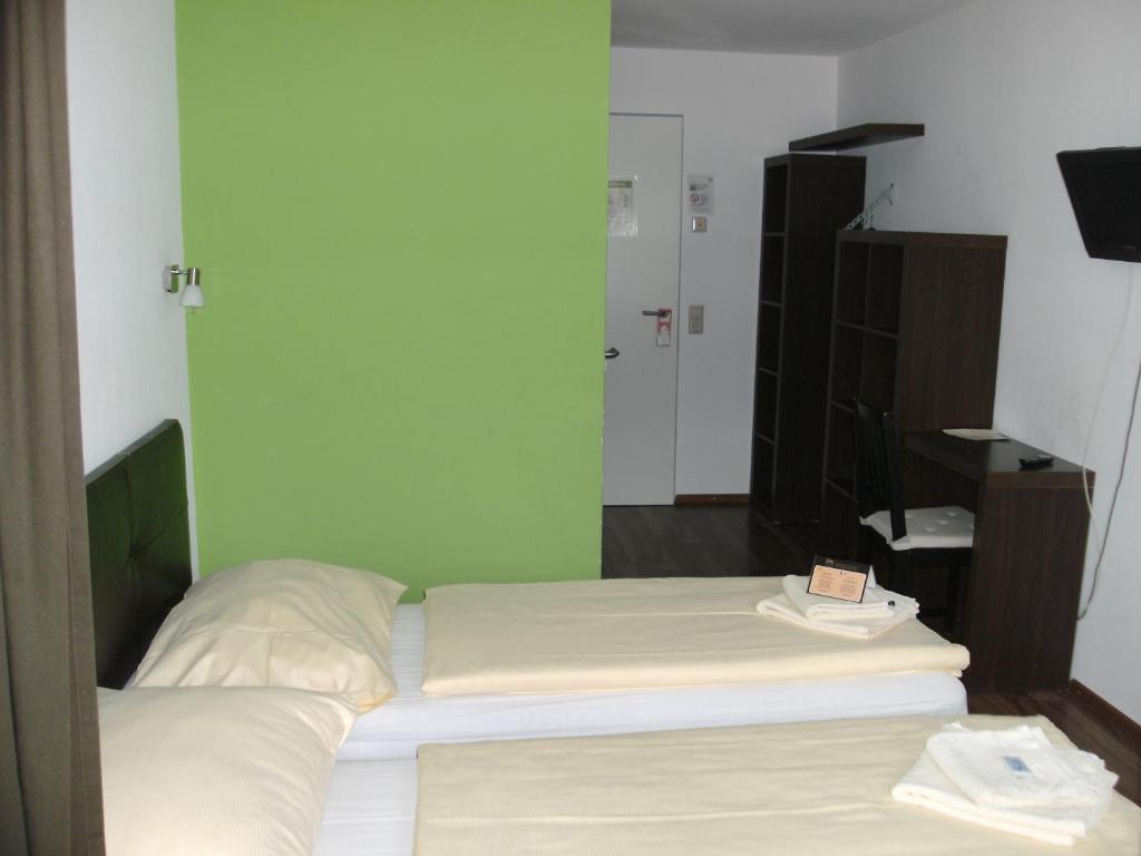 Ft Hotel ไฟรบวร์กอิมไบรส์เกา ภายนอก รูปภาพ